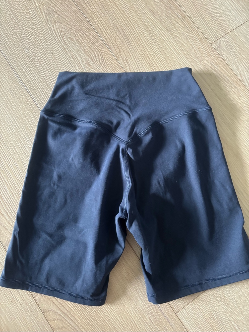 Kamo Fitness Serenity Shorts High Waisted 6" Inseam No Front Seam - Picture 3 of 5